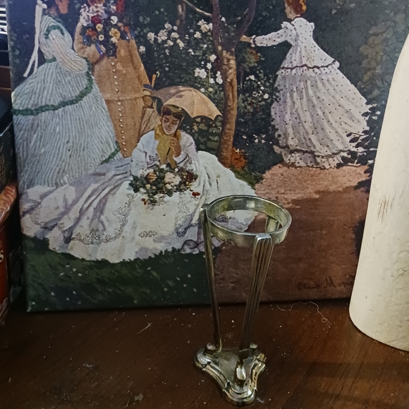 🎁Vintage Silver Antique Candle Holder. Three Leg Holder Collectible.🎙🗑🗡⚔️ - Picture 2 of 9